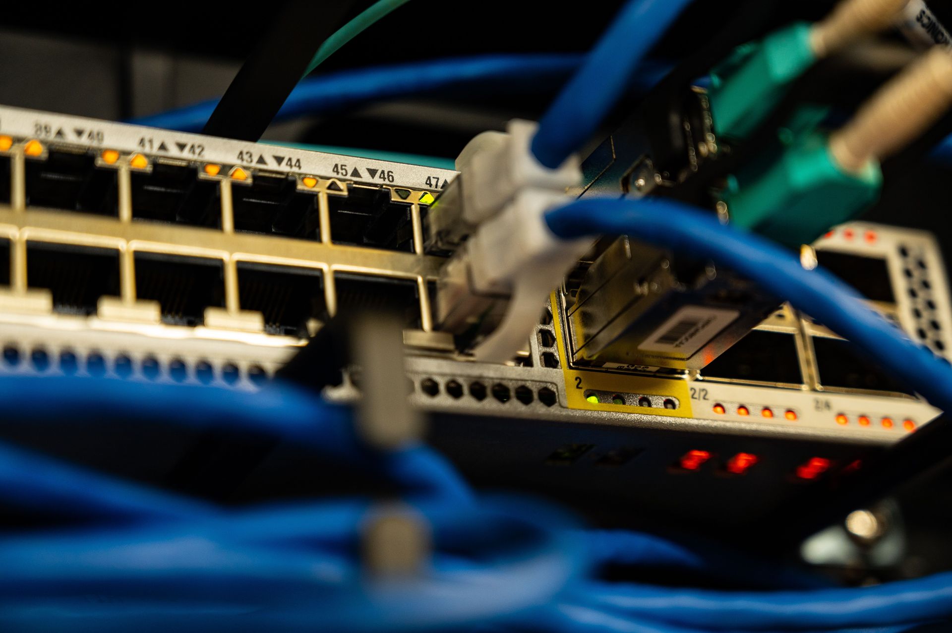 Administración de redes en instituciones educativas: switch y cableado de red segmentada